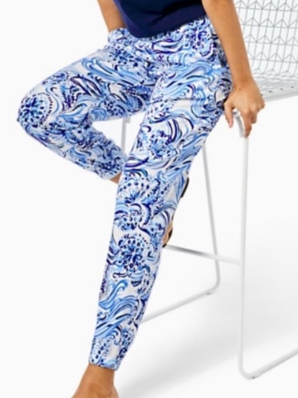 Like New Lilly Pulitzer Rici Stretch Pants Don't Be Jelly Blue & White Paisley